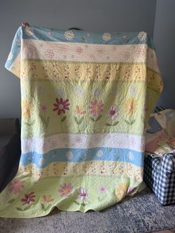Pottery Barn Kids Floral Queen Quilt & Shams