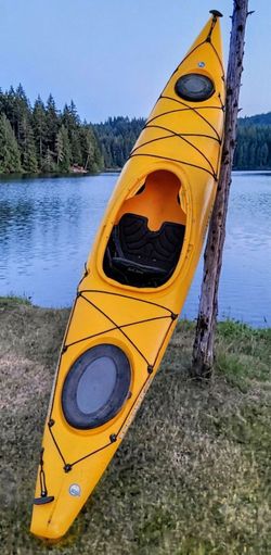 16 foot TSUNAMI Kayak