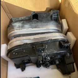 Front Headlight for 2010 Challenger 