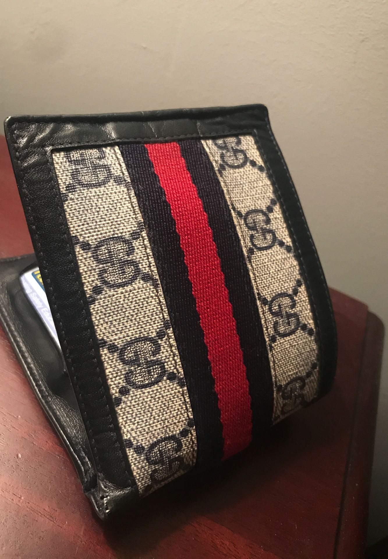 Gucci Wallet (Authentic)