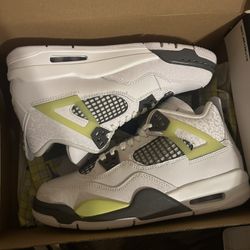Air Jordan 4 Retro 