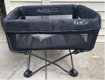New, Firm, Kidco Dreampod Portable Travel Bassinet- Midnight