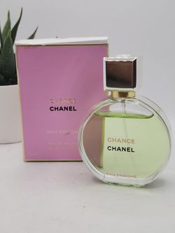 CHANEL 

CHANCE EAU FRAÎCHE Eau de Parfum

1.2 fl (USED 10% , damaged box)