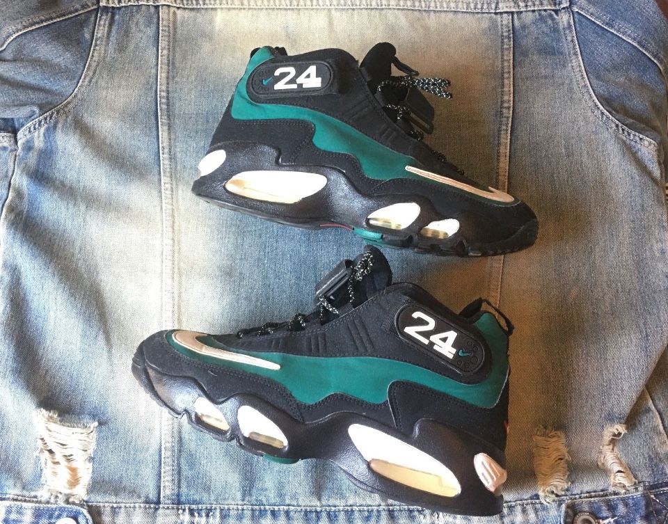 Nike 2016 Air Griffey’s Size 9