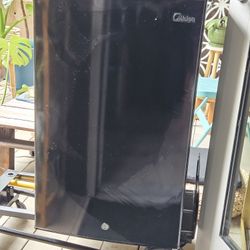 Small Midea Freezer