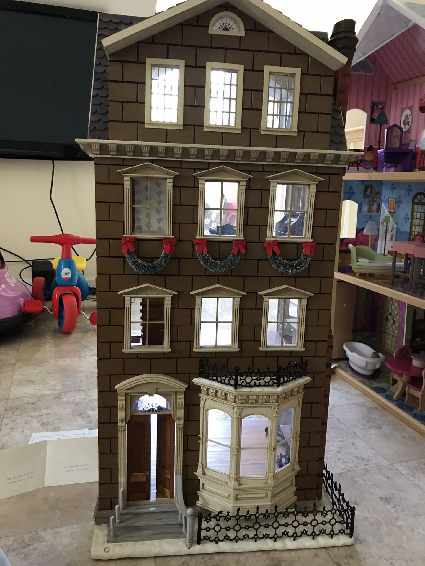 Memories Of Christmas Dollhouse for Sale in Salem, NH - OfferUp