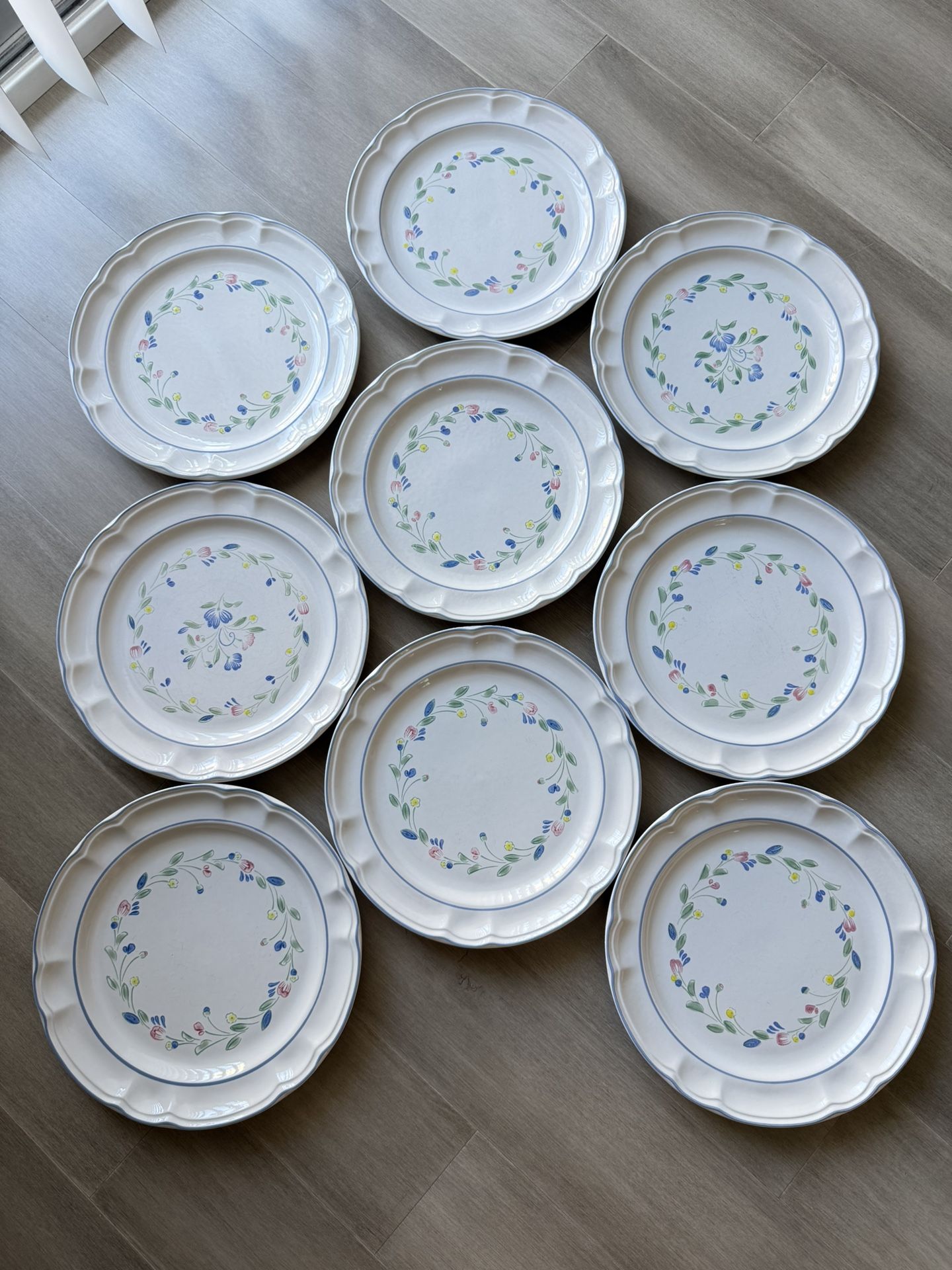 FLORAL EXPRESSION HEATHSIDE, STONEWARE SET OF 9 DINNER PLATES