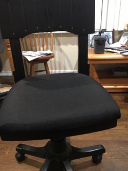 What a cute wooden chair