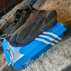All Black Adidas Size 10 And 1/2
