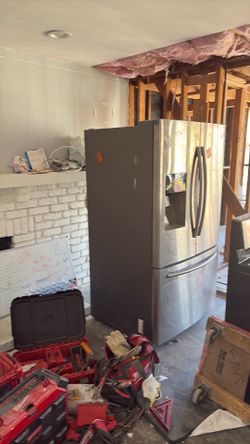 Samsung refrigerator, oven, microwave and LG dishwasher