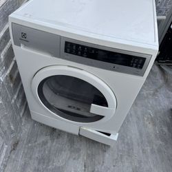 Electrolux Electric Dryer 