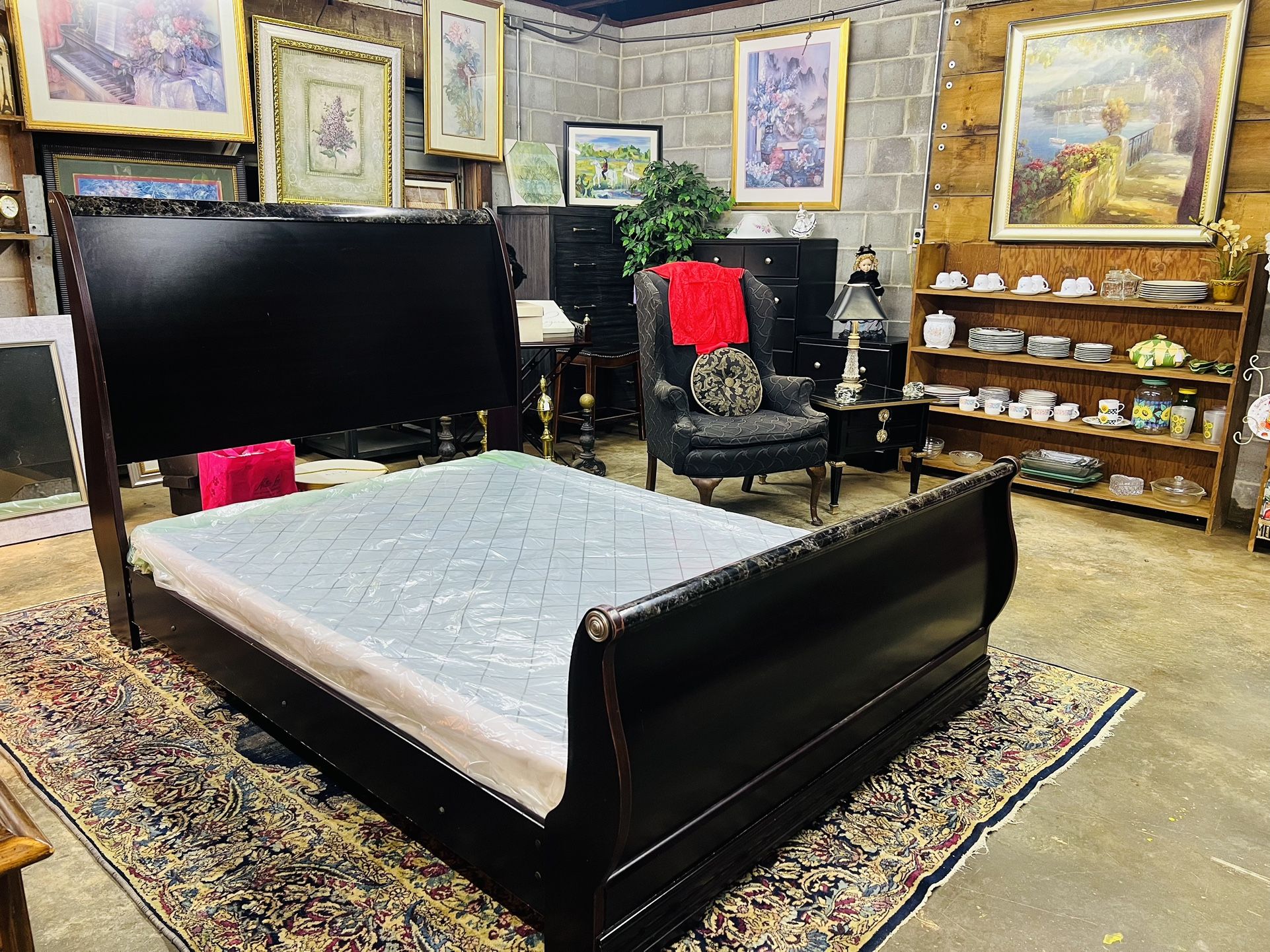 Esmarelda Queen Sleigh Bed in Dark Merlot Ashley Furniture