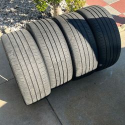 Hankook Tires Used 235/45/18 