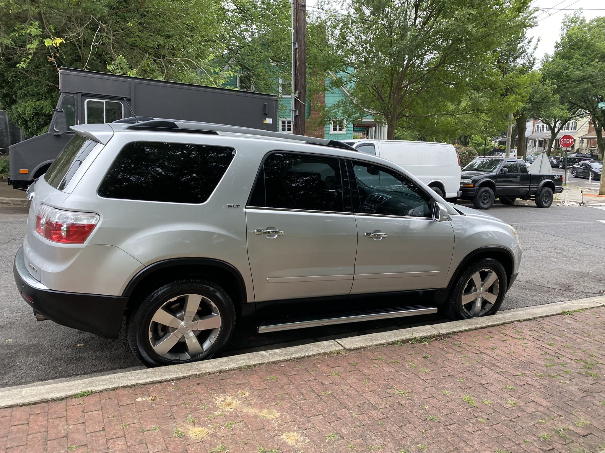2011 GMC Acadia