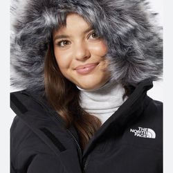 The North Face Women’s Artic Parka SMALL