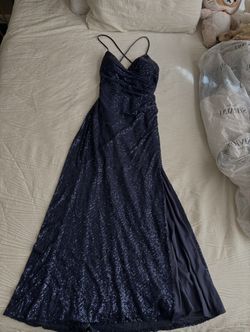 PROM DRESS NAVY BLUE (SIZE M)