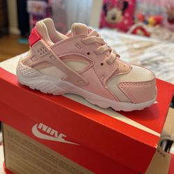 Nike Huaraches Run (TD) Size 7c   Pink Foam Hype Pink And  White Rose