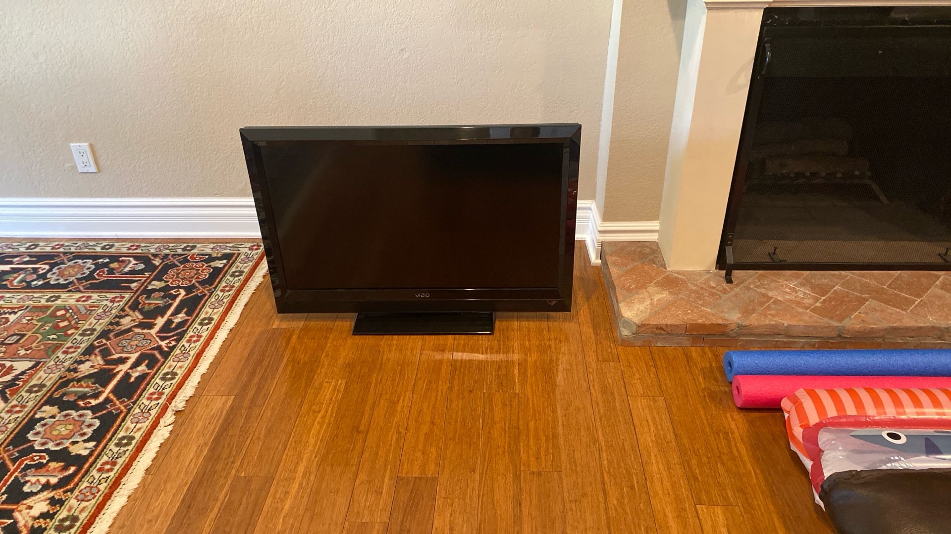 37 Inch tv Model #E370VL