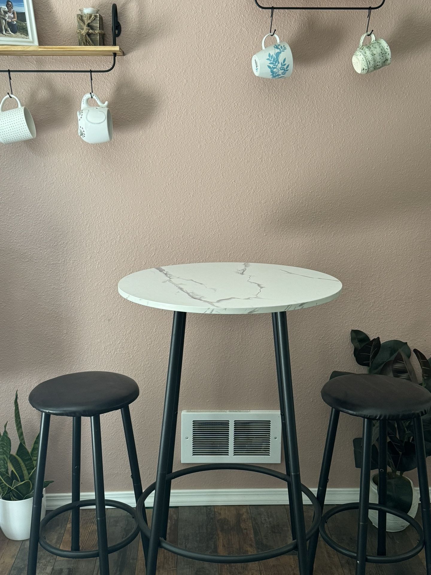 High top Table with chairs