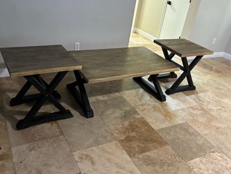 3 coffe tables from rooms to go