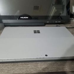 Surface Pro 5th Gen Keyboard And Pen