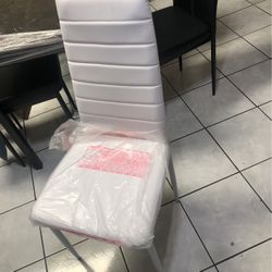New 4 Chair Set