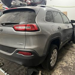 2016 Jeep Latitude for part
