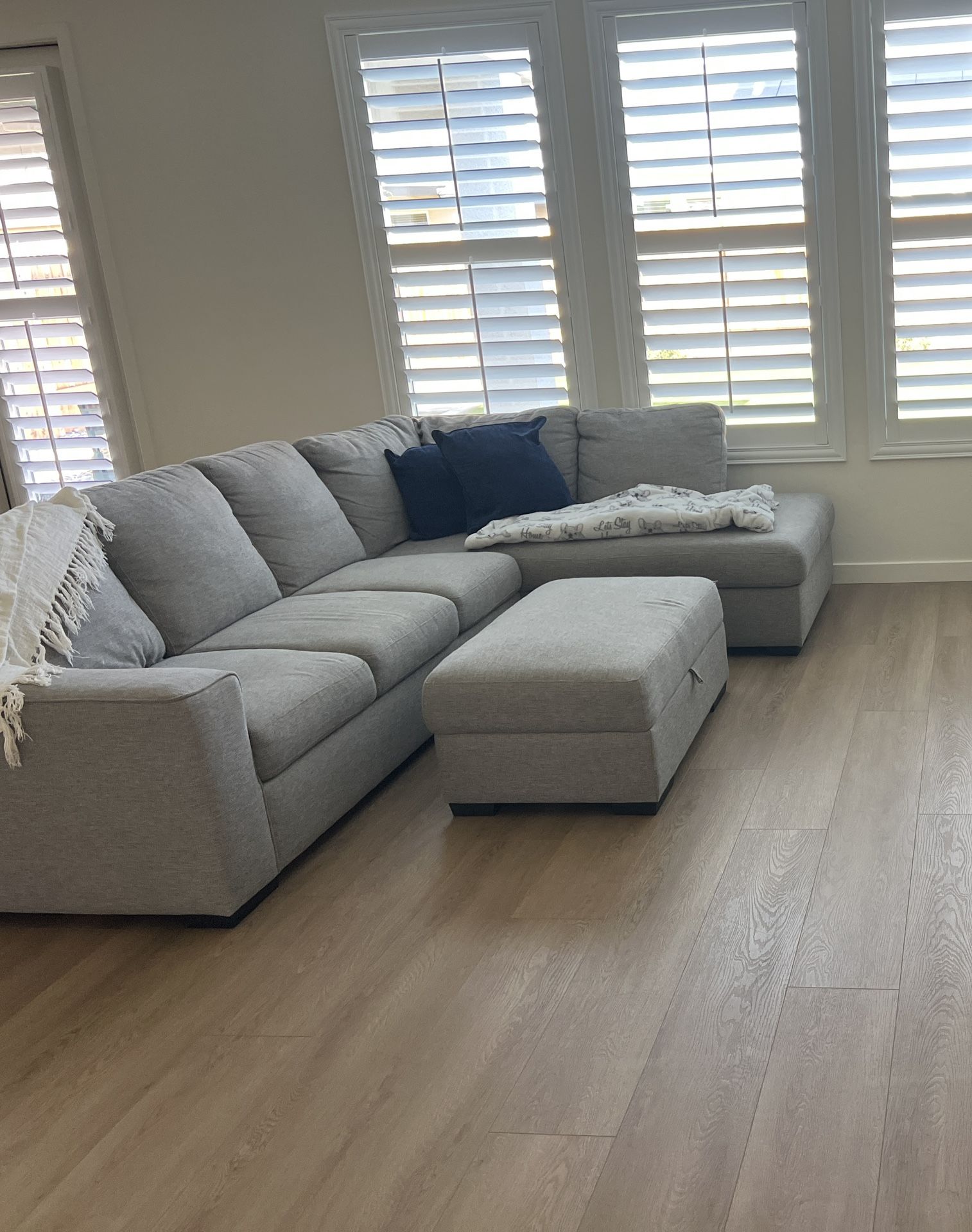 Gray Sectional Couch  With Ottoman 