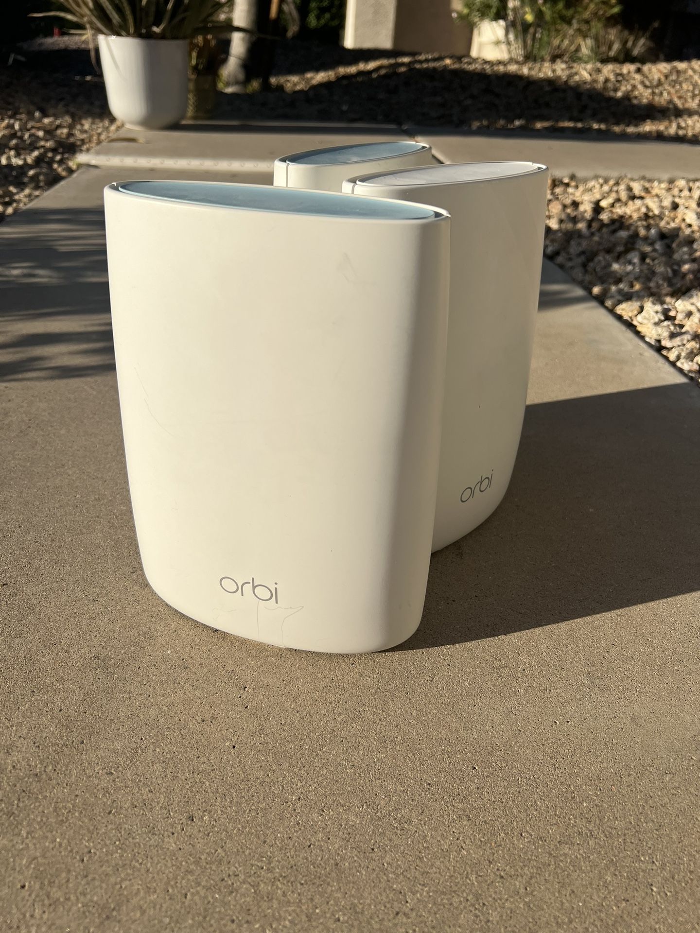 Netgear Orbi RBR50 Mesh WiFi System - Like New, Covers Your Whole Home!