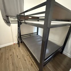 Bunk Bed 