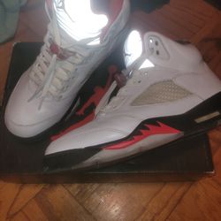 Jordan 5 Fire Red 