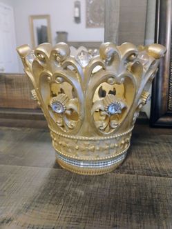 Gold Crown Decorative Candle Holder