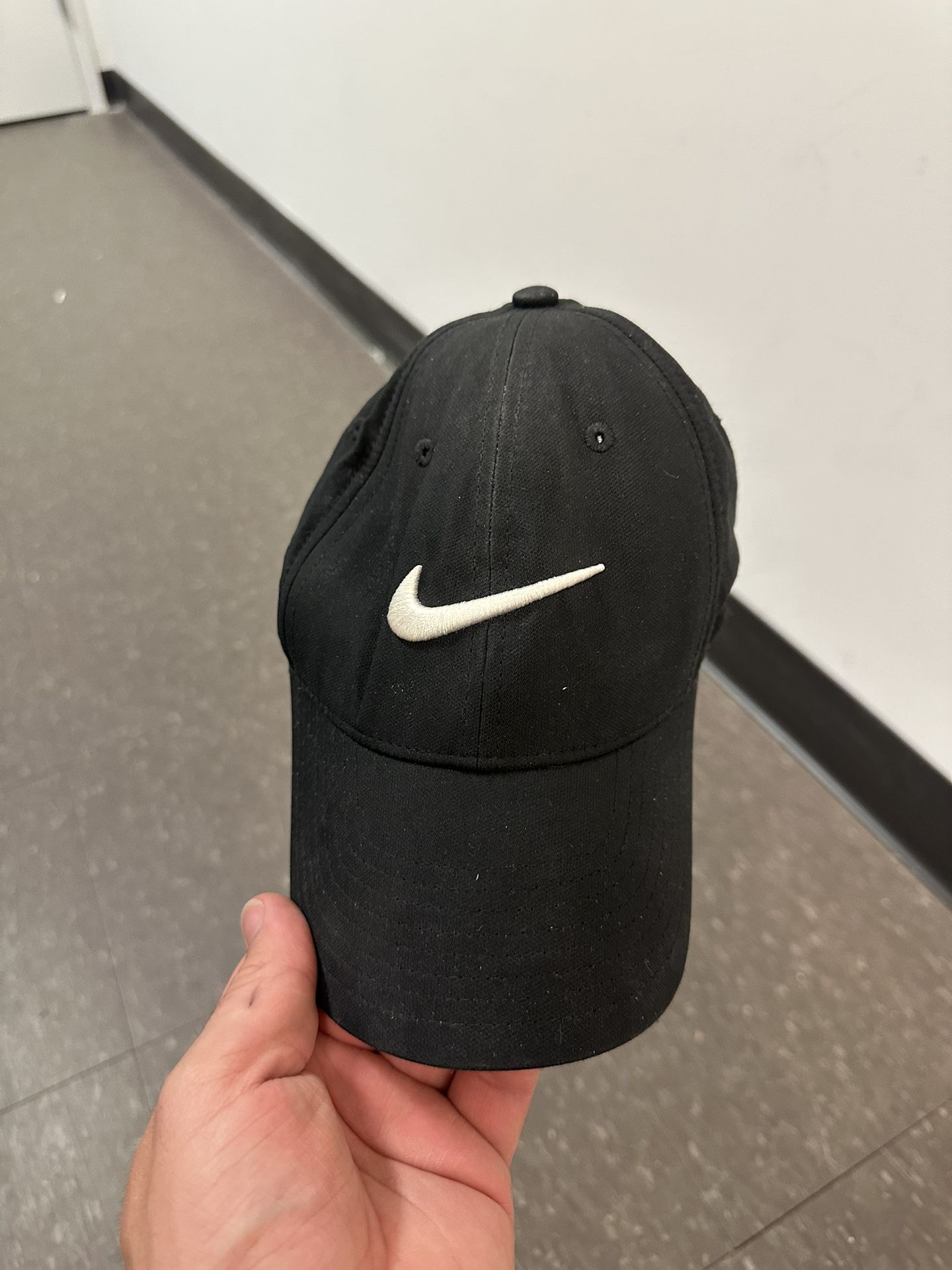 Black Nike Hat (S/M)