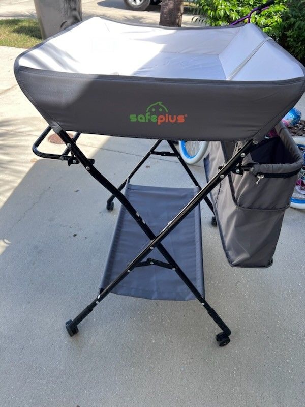Safe Plus Portable changing Table