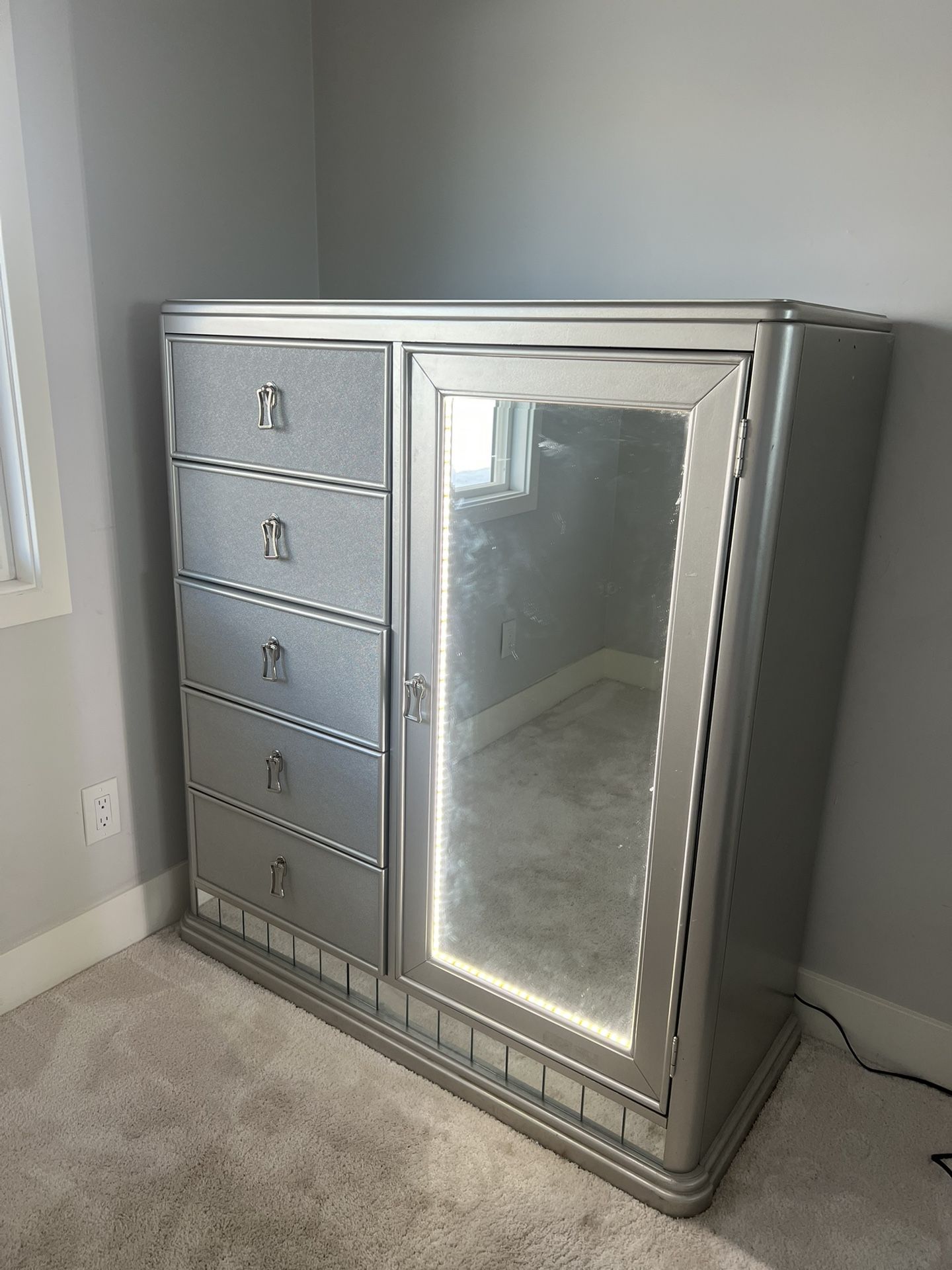 Chest And Nightstand Set