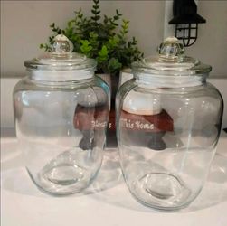 ✅️ Canister 2pc-Set Holds 75oz• Glass Jars w/ Airtight Lids• Great Condition• $25firm