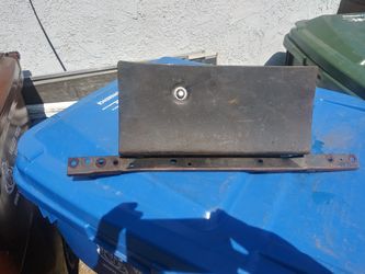 69 Fastback glove box original