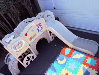 Baby play