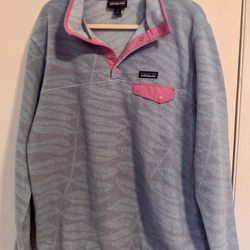Patagonia Synchilla Snap-T Fleece XL – Light Blue / Pink Trim
