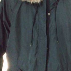 BRAND NEW - BEAUTIFUL  MEN'S BLACK WINTER COAT