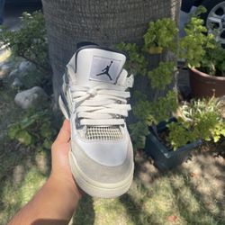Jordan 4 military blacks
