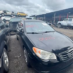 HYUNDAI ELANTRA 2010 FOR PARTS / SOLAMENTE POR PARTES 