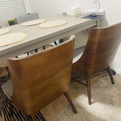 Only 4 Dinning Chairs Set 