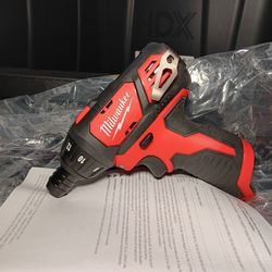 Milwaukee m12 Cordless Screwdriver Tool Only