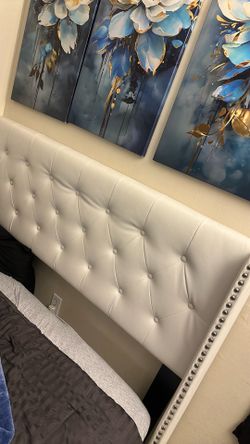 Queen bed frame with foot board