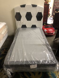 SOCCER HEADBOARD