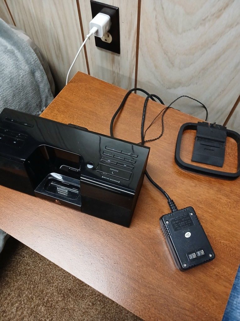 Logitech Clock/Radio