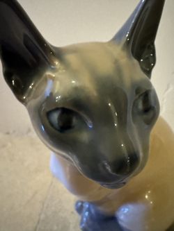 Royal Copenhagen Siamese Cat - porcelain collectible figurine