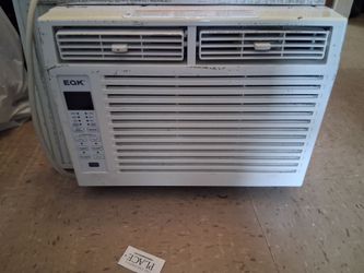 Air conditioner work  really good 5000btu