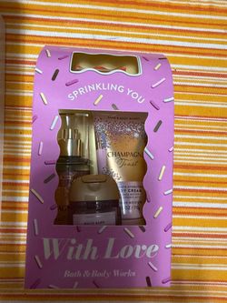 Bath & Body Works Champagne Toast Gift Set